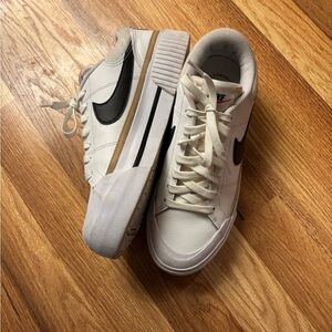 Nike Court Legacy Lift